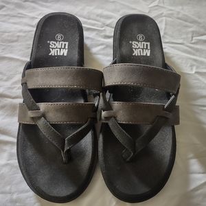 Women's MUK LUKS size 9